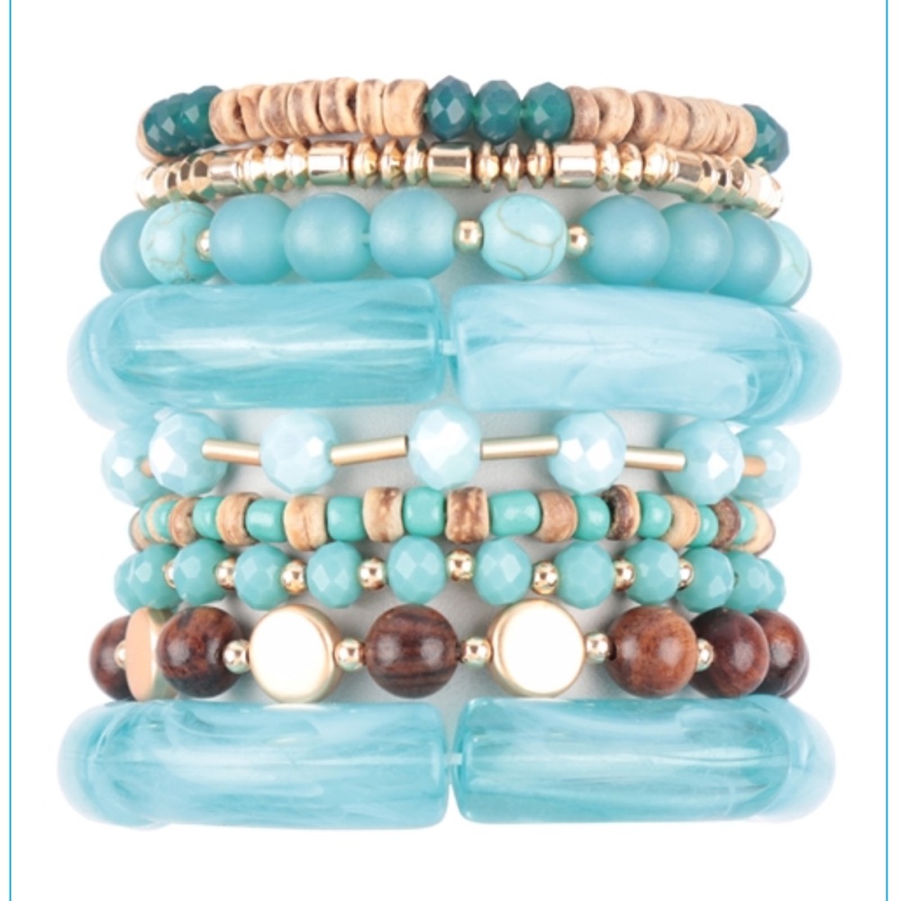 NWT Beautiful Bohemian Style Mixed Media Blue Tubular Bracelet!